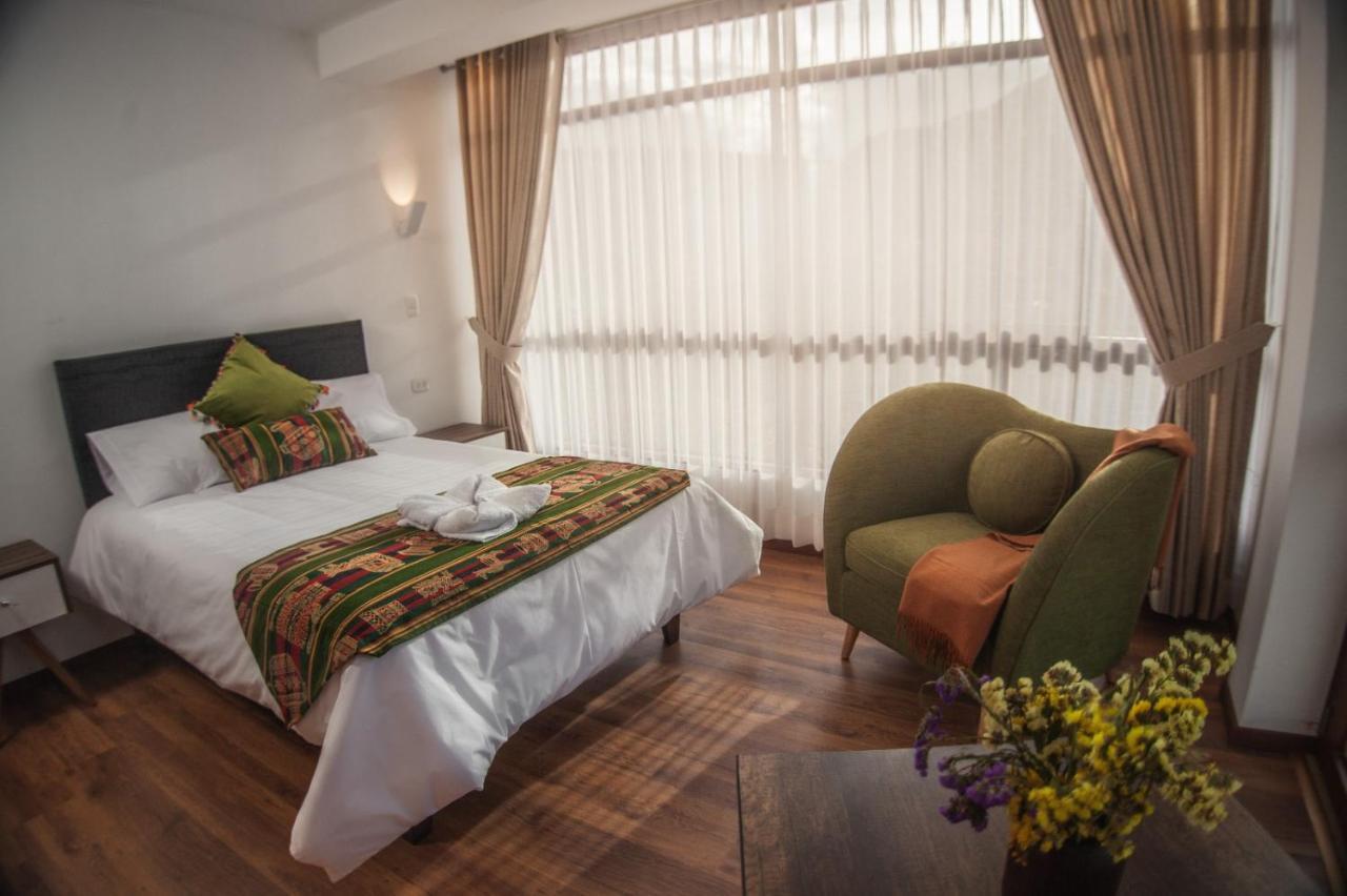 Flores De La Villa Huayoccare Extérieur photo